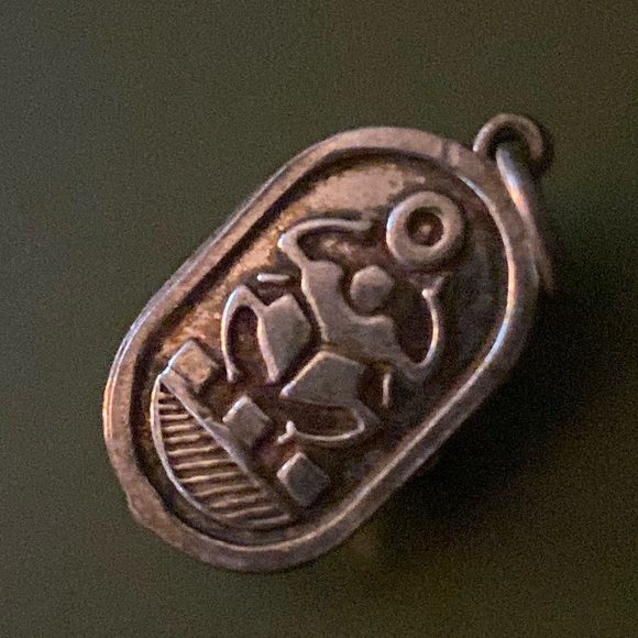 Egyptian sterling enamel scarab charm - Picture 2 of 4